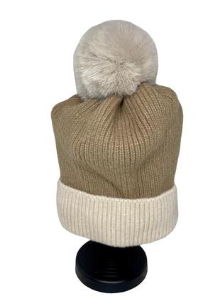 Жіноча шапка тепла бежева з помпоном бежевим (one size)