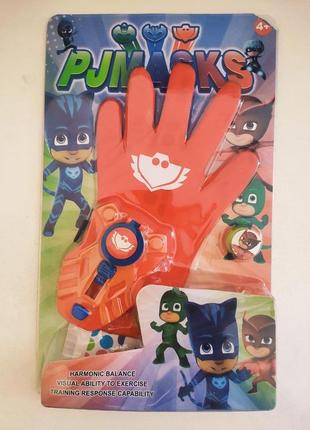Набір супергероя в асортименті: халк, герої в масках: алетт і гекко. рукавичка з дискометом