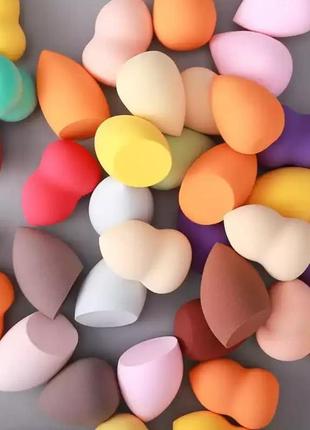 Бьюті-блендер (спонж)