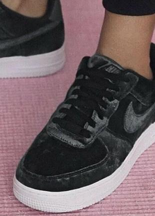 Круті велюрові nike air лімітована лінія орігінал