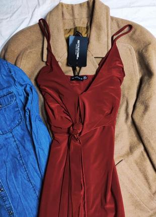 Pretty little thing плаття бордо-бордове винне марсала бургунді міді по фігурі нове7 фото