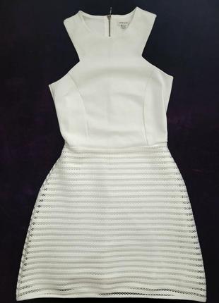 Белоснежное платье