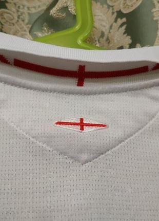 Шикарна футболка збірної англії від umbro оригінал на 6-7 років7 фото