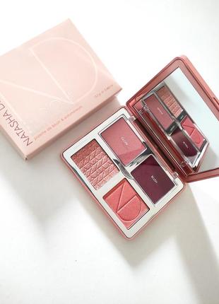 Палетка хайлайтерів та рум'чн natasha denona bloom palette blush glow