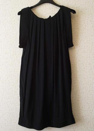 Платье emporio armani черного цвета.
