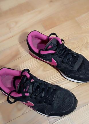 Кросівки для дівчинки nike md runner 2 (tdv) 2