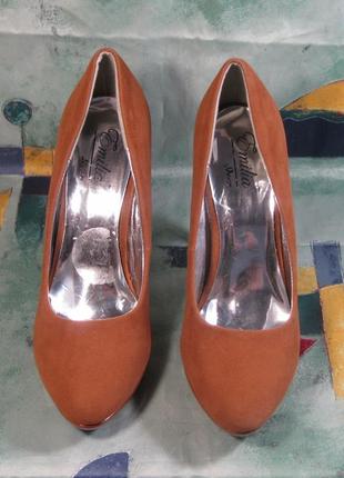 Пудровые коричневые горчичные туфлы лодочки на каблуках emilia shoes размер 38 каблук 10 см4 фото