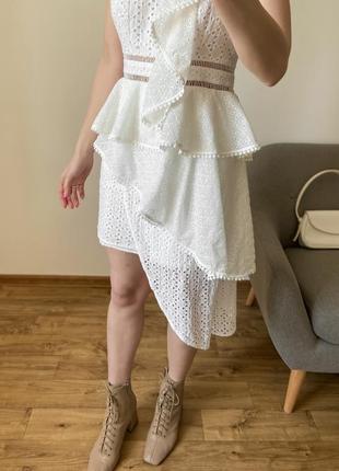 Вишукана біла сукня із прошви7 фото