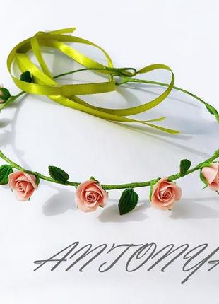 Вінок із мініатюрними квітами розової троянди2 фото