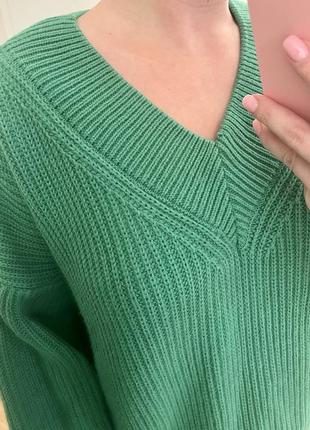 Зелёный подовжений светр4 фото