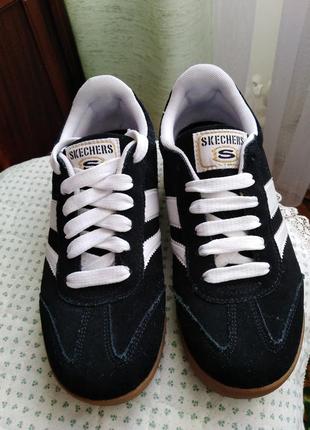 Кроссовки женские бренд skecners.