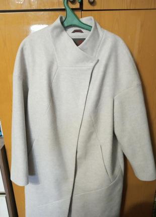 Пальто с воротником стойка