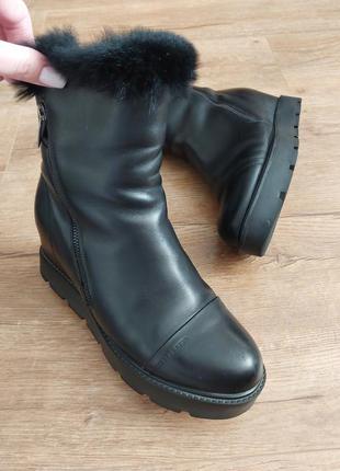 Ботинки зимние кожаные, на кирпичике, сверху натуральная опушка2 фото