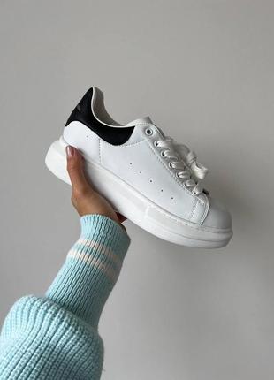 Жіночі кросівки alexander mcqueen low white black v2 / smb