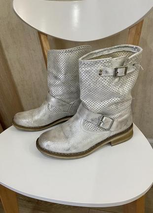 Легкие сапоги