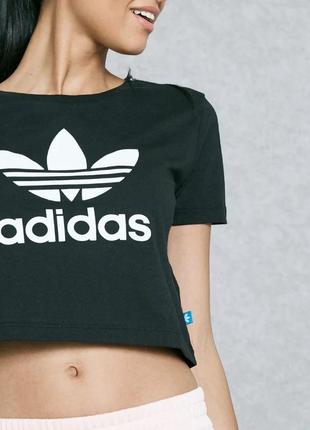 Оригінальна футболка adidas