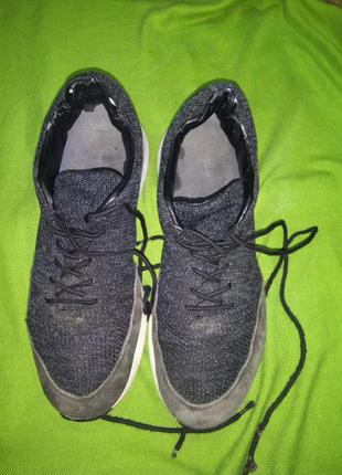 Чоловічі фірмові кросівки