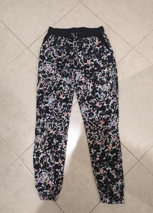 Летние штанишки в цветочный принт