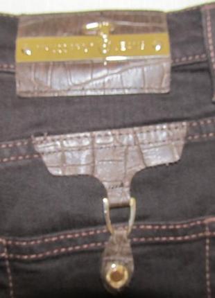 Фирменные джинсы брюки trussardi jeans mod 130 с кожаной лямкой4 фото