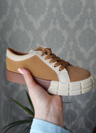 Женские кроссовки кеды