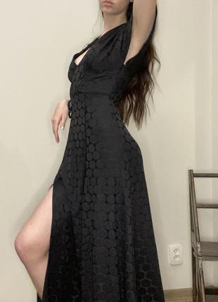 Длинное черное платье с разрезами3 фото
