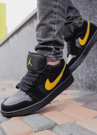 Кроссовки nike jordan 1 low black yellow мужские8 фото