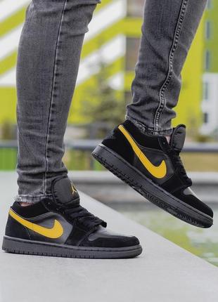 Кроссовки nike jordan 1 low black yellow мужские7 фото