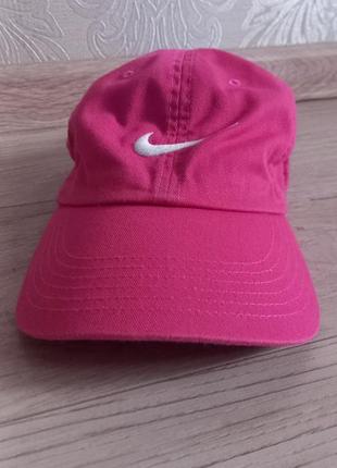 Продам бейсболку nike