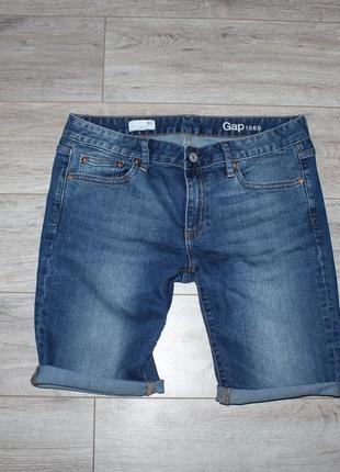 Стильные джинсовые шорты gap