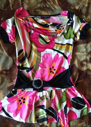 Яскрава літня кофтинка.