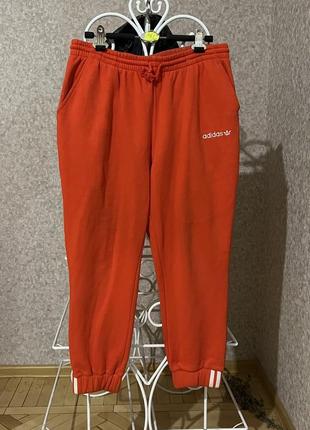Спортивные штаны adidas