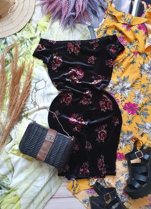 Бархатное велюровое приталеное платье с цветами4 фото