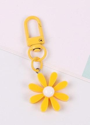 Брелок "цветок" из смолы для наушников, телефона, сумки, ключей4 фото