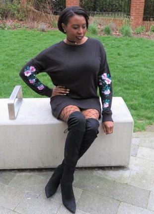 Платье-свитер new look с вышивкой на рукавах
