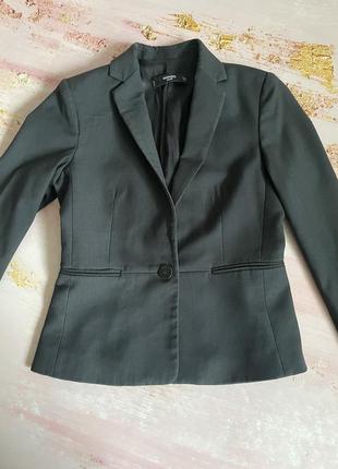 Темно серый короткий классический пиджак жакет приталенный mango4 фото