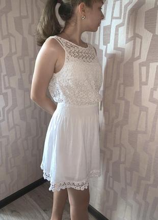 Белое нежное платье с кружевом нарядное ажурное5 фото