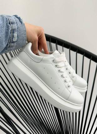 Білі базові кросівки кеди на високій підошві з натуральної шкіри8 фото