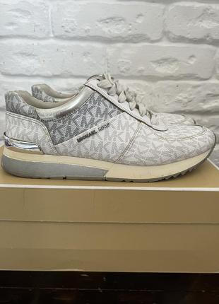 Кроссовки michael kors 38p