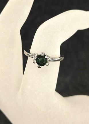 Кольцо корона с изумрудным кристаллом 16.5 р-р