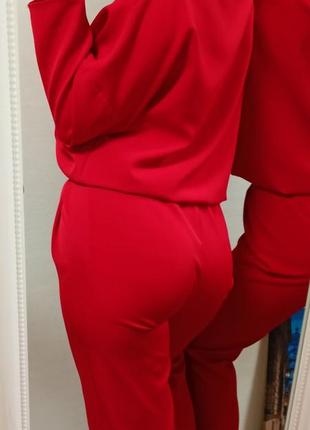 Червоний жіночий костюм2 фото