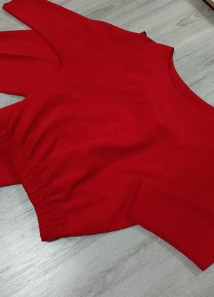 Красный женский костюм6 фото