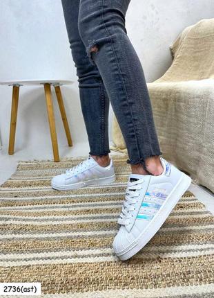 Женские белые кроссовки adidas1 фото