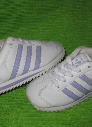 Кроссовки adidas,р.24