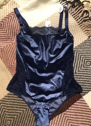 Потрясающе красивый велюровый боди, италия 75 e, 80 d