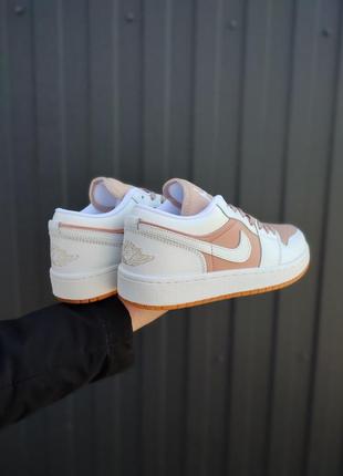 Женские кроссовки nike air jordan 1 low white tan найк белые бежевые7 фото