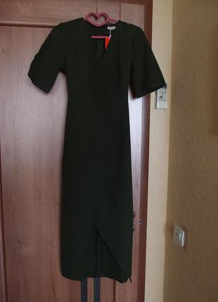 Шикарне плаття кольору хакі