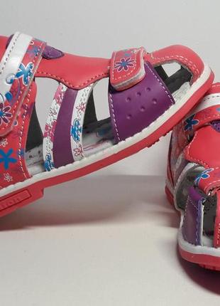 Босоножки для девочки р.22,27 4