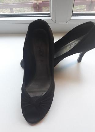 Фірмові туфлі 39р.