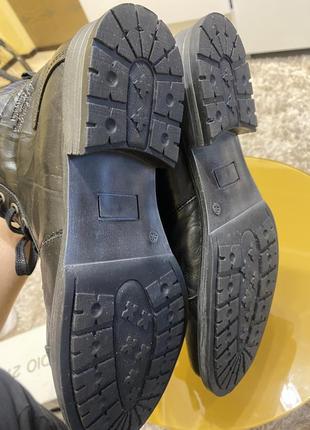 Щкcряные мужские ботинки