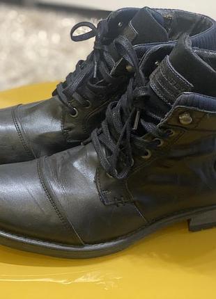 Щкcряные мужские ботинки